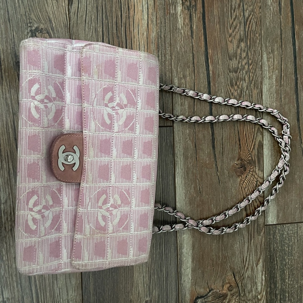SOLD❌❌❌❌Chanel Pink Fabric Medium CC Logo Travel Line Flap Bag